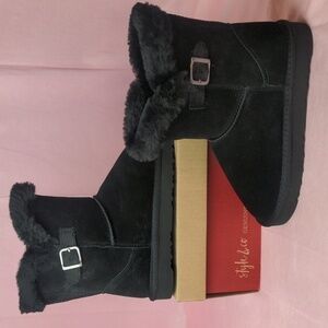 Style & Co Genuine Suede Uppers Black Tiny 2 Boots size 6